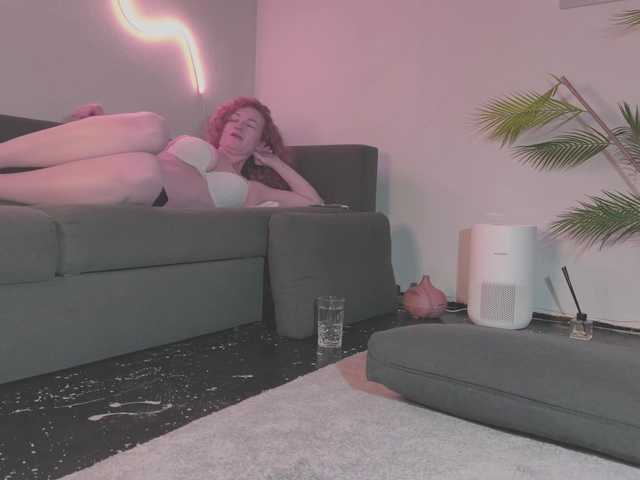 Monicami's BongaCams show and profile