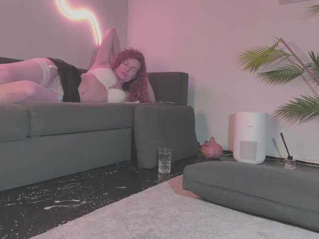 Monicami's BongaCams show and profile