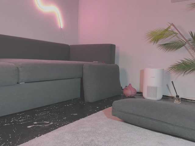 Monicami's BongaCams show and profile