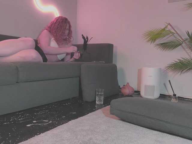 Monicami's BongaCams show and profile