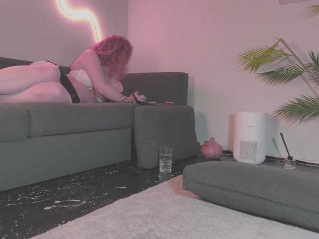 Monicami's BongaCams show and profile