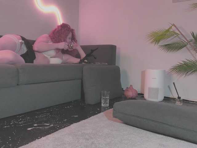 Monicami's BongaCams show and profile