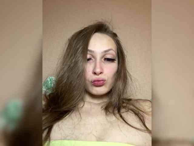 cutemilana_sw1 webcam