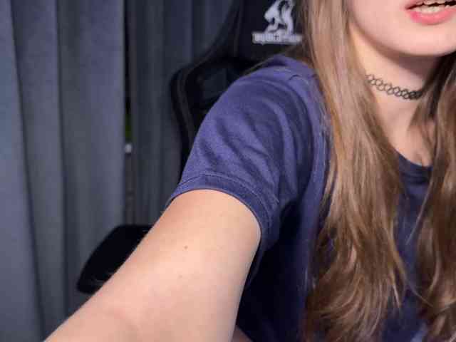 cutemilana_sexwife1 webcam