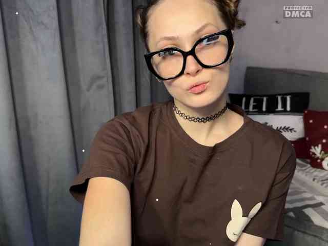 cutemilana_sexwife1 webcam