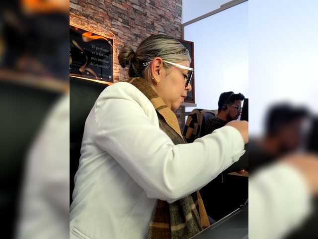 Cata-office1's BongaCams show and profile