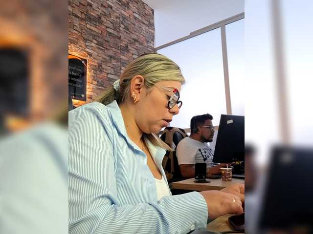 Cata-office1's BongaCams show and profile