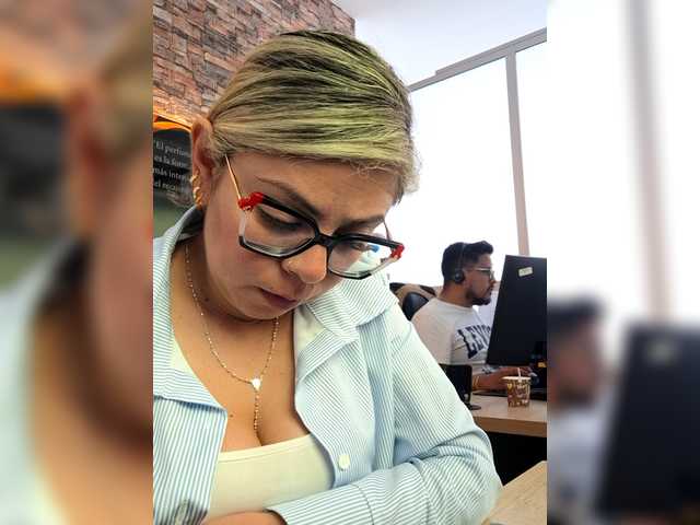 Cata-office1's BongaCams show and profile