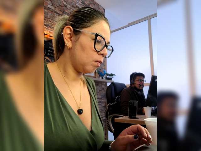 Cata-office1 – webcam model profile photo