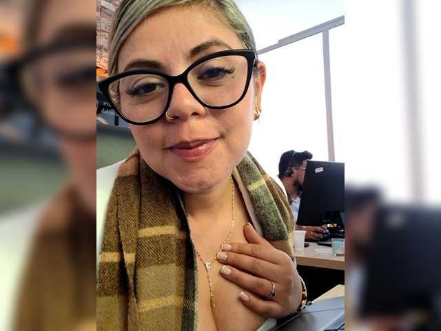 Cata-office1's BongaCams show and profile