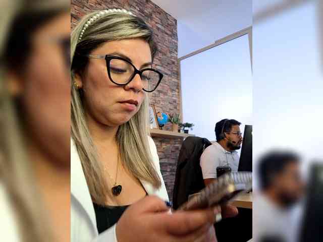 Cata-office1 Live Webcam on BongaCams