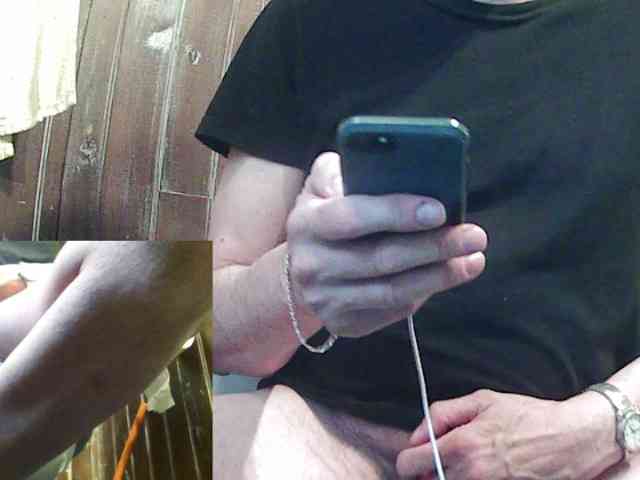 CDNDAD Live Webcam on BongaCams