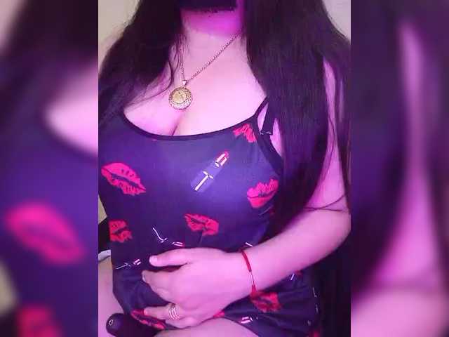 Fatimazahraa Live Cam on BongaCams