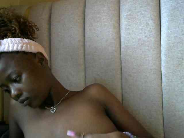 ebony-queen11 webcam