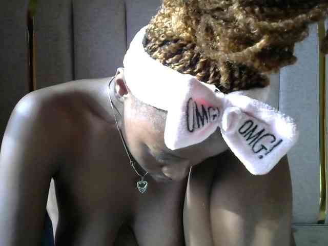 ebony-queen11 webcam