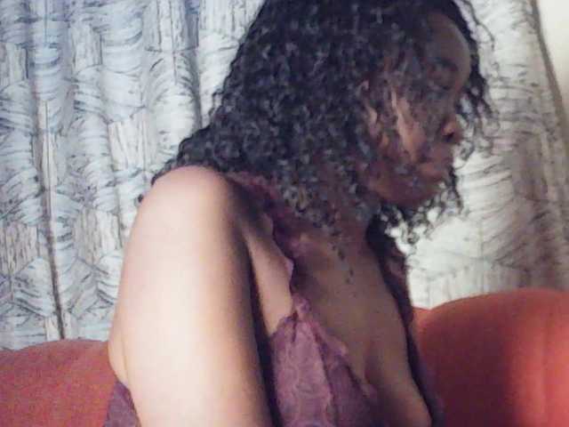 Sandequeen's BongaCams show and profile