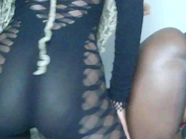 Sandequeen's BongaCams show and profile