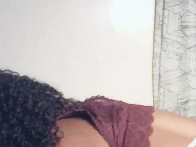 Sandequeen's BongaCams show and profile