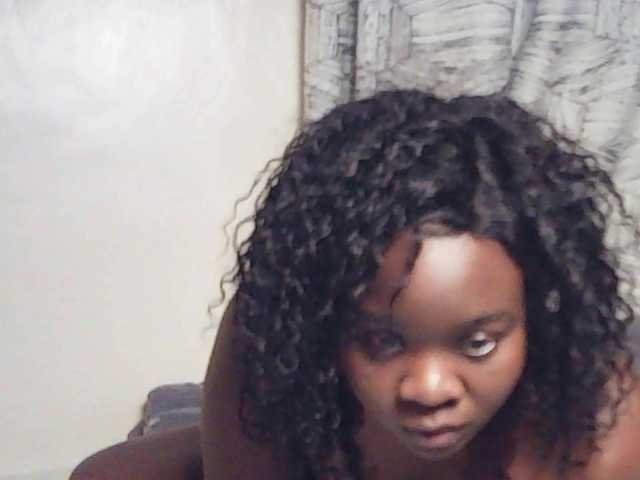 Sandequeen's BongaCams show and profile