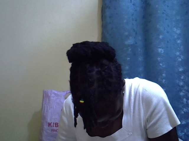 Naughtygal webcam bongacams model stream image