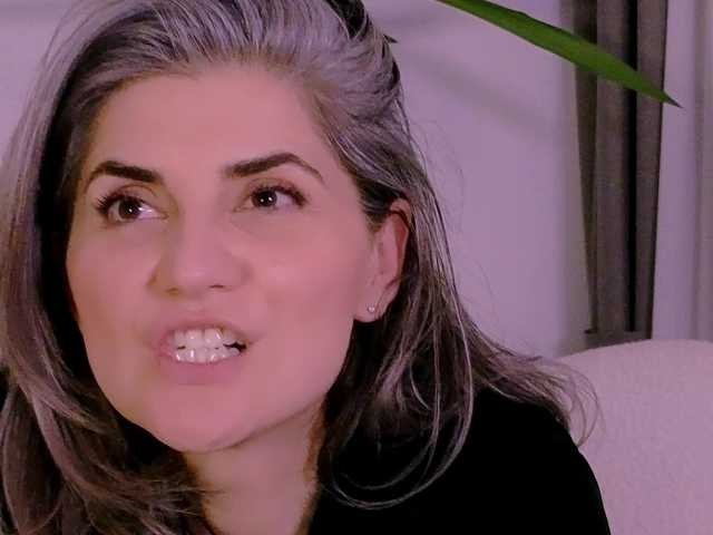 lunagosmile's BongaCams show and profile