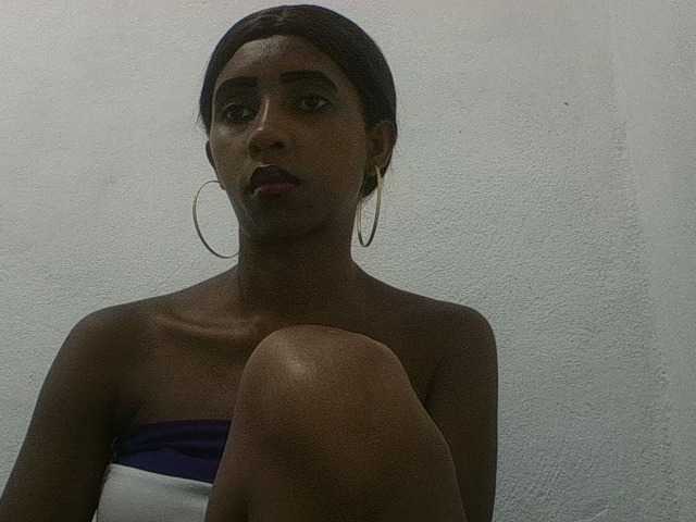 zelioness, une amatrice française avec qui discuter et avoir du sexe