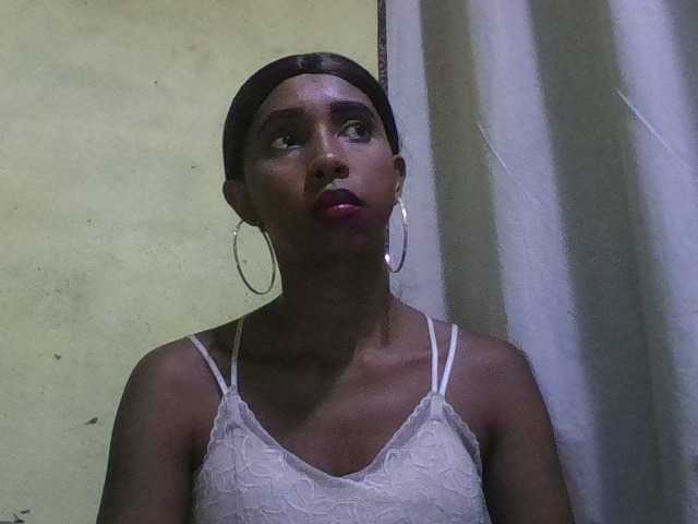 zelioness live sex cam on Showamateur