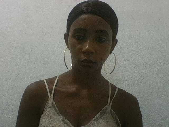 zelioness Live Cam on BongaCams