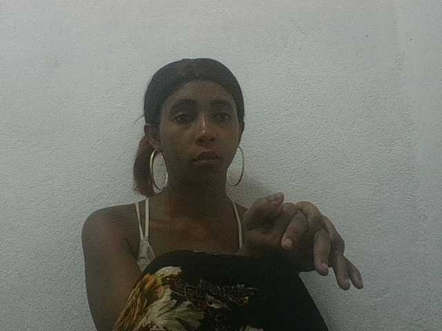 zelioness Live Cam on BongaCams