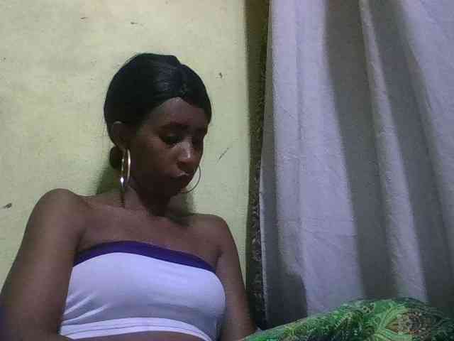 zelioness Live Webcam on BongaCams