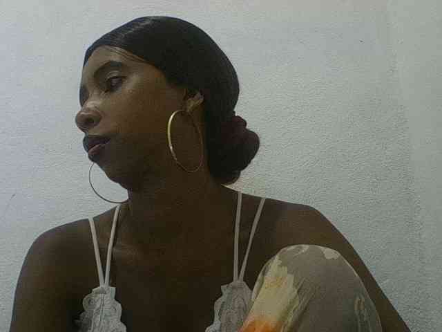 zelioness Live Webcam on BongaCams