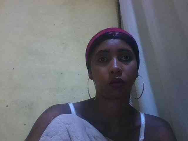 zelioness Live Webcam on BongaCams