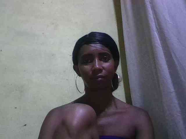 zelioness Live Webcam on BongaCams