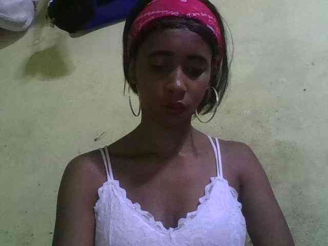 zelioness Live Webcam on BongaCams