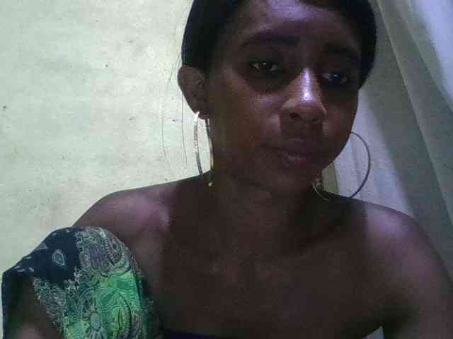 zelioness Live Webcam on BongaCams