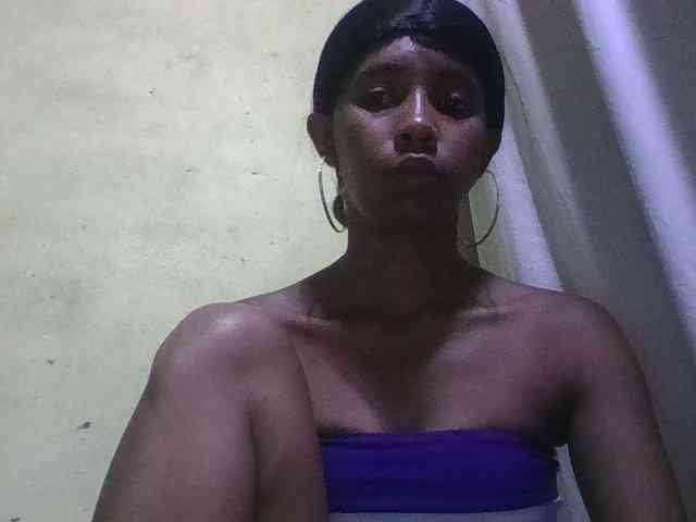 zelioness Live Webcam on BongaCams