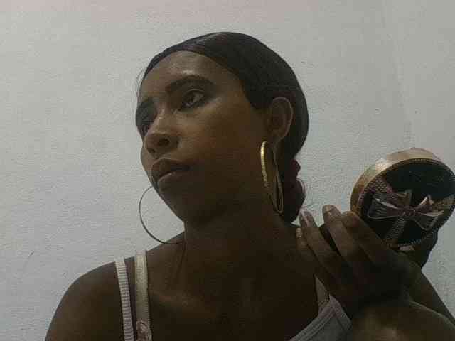 zelioness Live Webcam on BongaCams