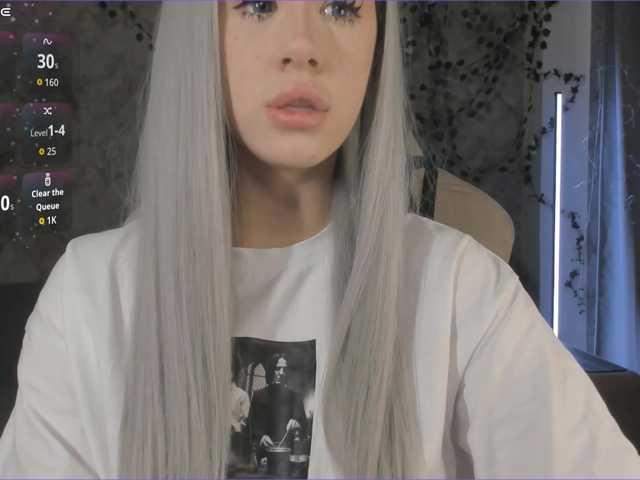 Necucubi02's BongaCams show and profile