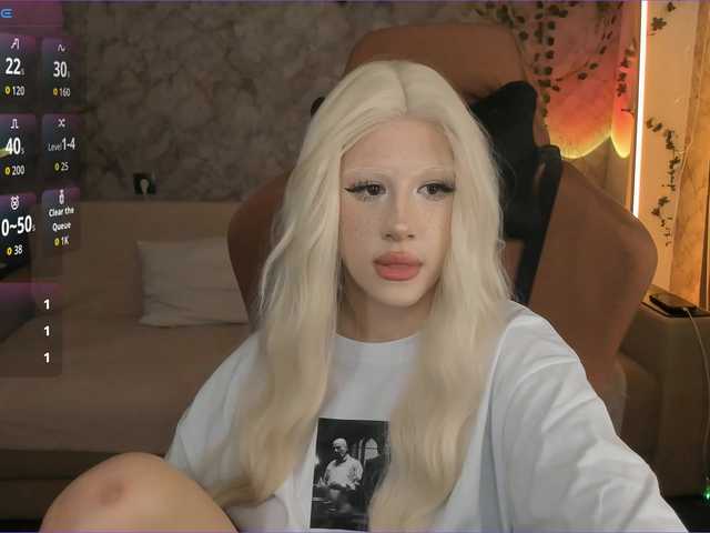 Necucubi02's BongaCams show and profile