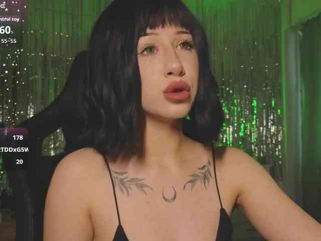 Necucubi02 Live Webcam on BongaCams