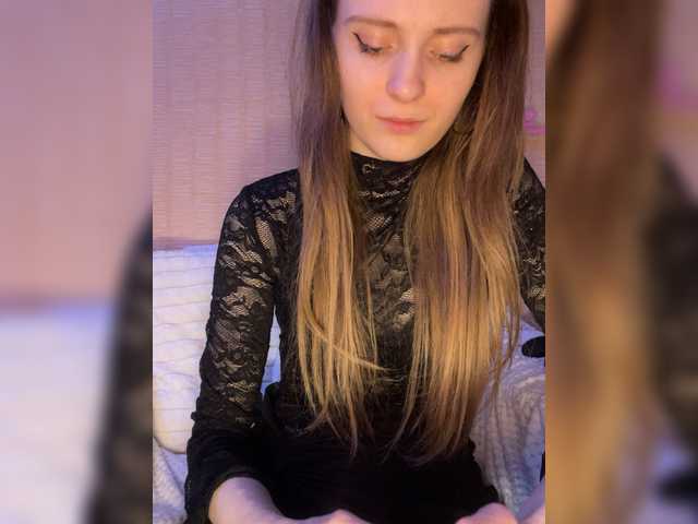 le modèle -Pandora- est en webcam porno dans un show sur le site bongacams, il possède les tags suivants: White/Caucasian,Blonde,Shaved