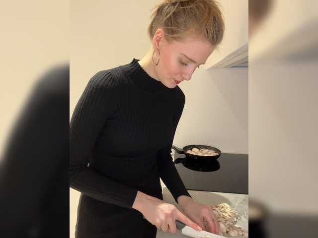 -Pandora-'s BongaCams show and profile