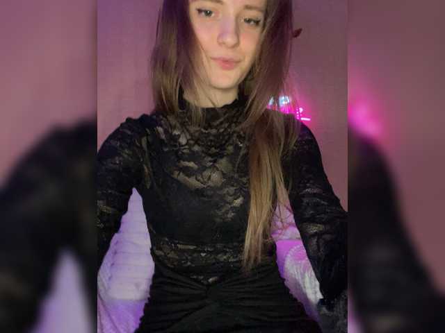 le modèle -Pandora- est en webcam porno dans un show sur le site bongacams, il possède les tags suivants: White/Caucasian,Blonde,Shaved