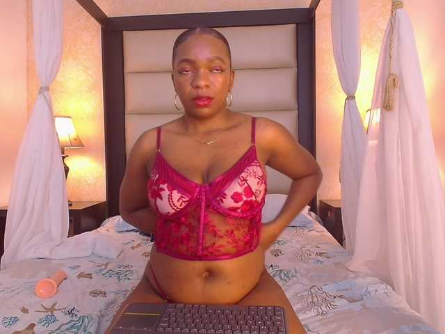 MilaCruz's BongaCams show and profile