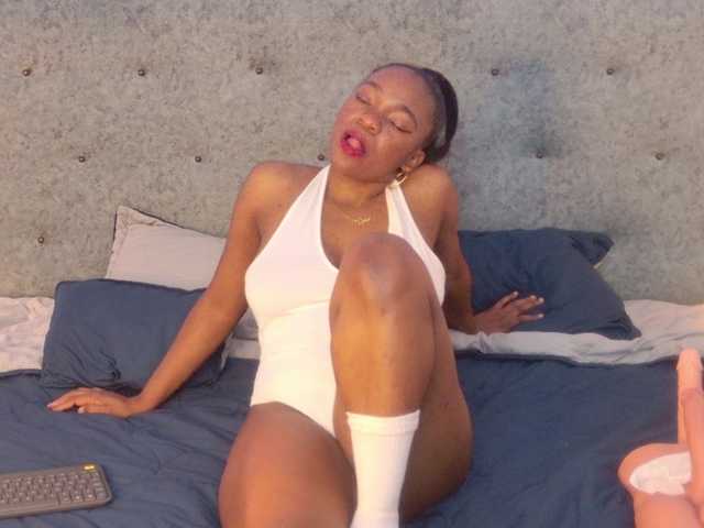 MilaCruz's BongaCams show and profile