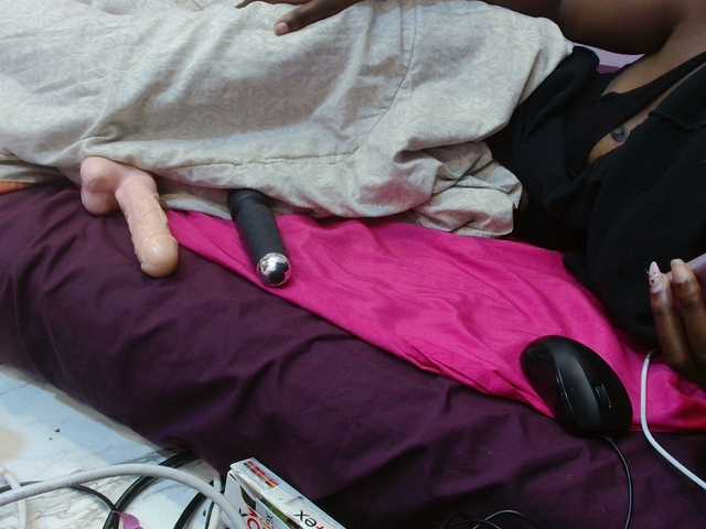 Sexyafricanah001 Live Cam on BongaCams