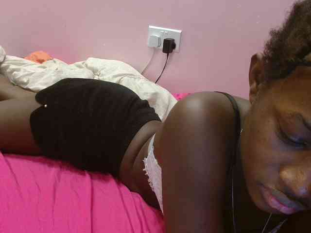 Sexyafricanah001 webcam