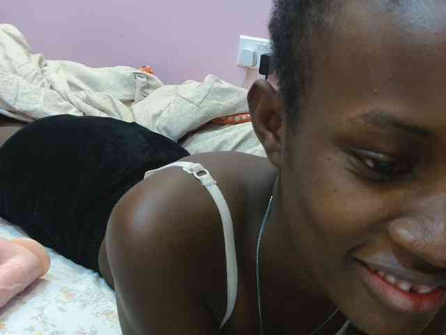 Sexyafricanah001 webcam
