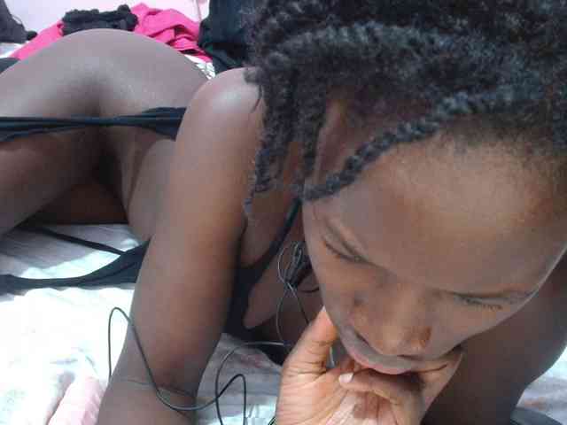 Sexyafricanah001 webcam