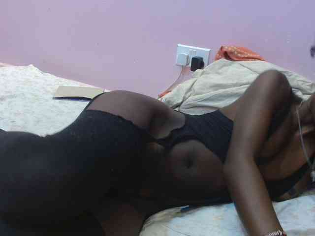 Sexyafricanah001 webcam